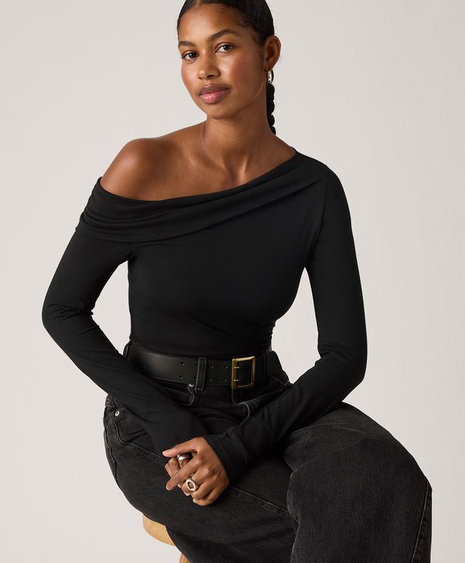 Camiseta Clara Off Shoulder Levi’s® Para Mujer