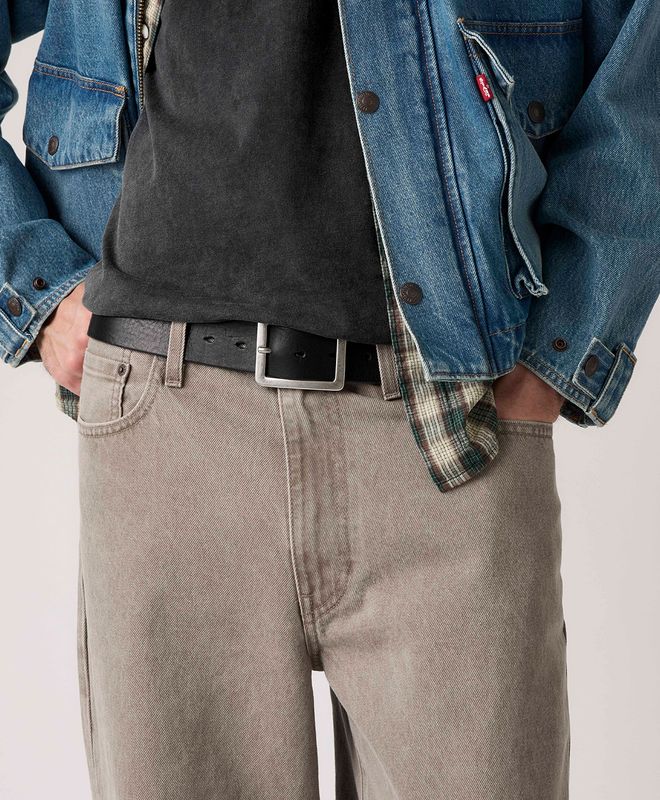 Correa Mason Centerbar Levi's®